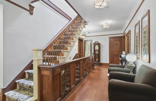 Springfield Hotel | Pasfield House - Historic Mansion: Capital Suite
