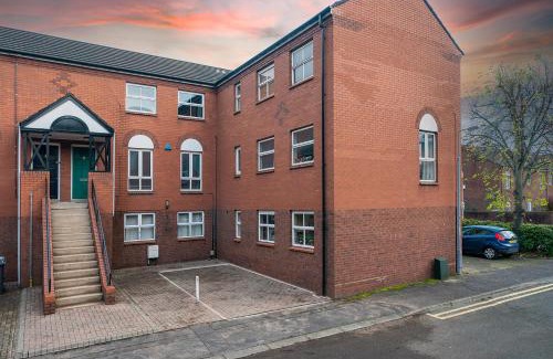 Belfast City Centre Apartment | Pass the Keys - 2BR Luxury Apartment with Jacuzzi Bath