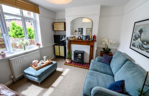 Shrewsbury House | Pass the Keys 3 Bedroom home within walking distance of town