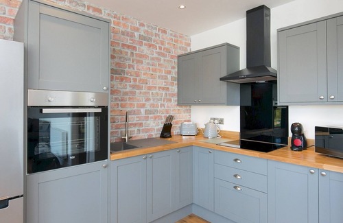 Rhosgoch House | Pass the Keys | Adorable 1 bedroom Country Cottage couples/singles