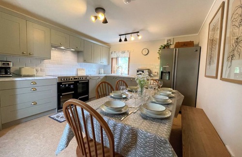 Castle Douglas House | Pass the Keys | Beautiful 4BR Cottage in Stunning Rural Location