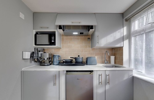 Cambridge House | Pass the Keys | Beautiful Self Contained Garden Annex