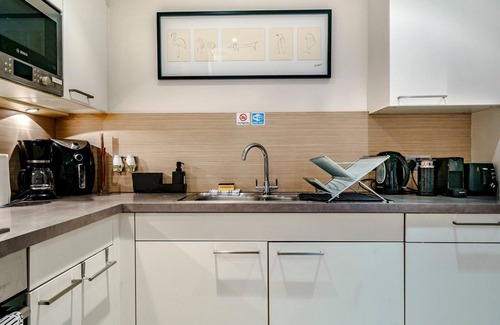 Cathedral Quarter Apartment | Pass the Keys | Cathedral Quarter | City Centre | Walk Everywhere