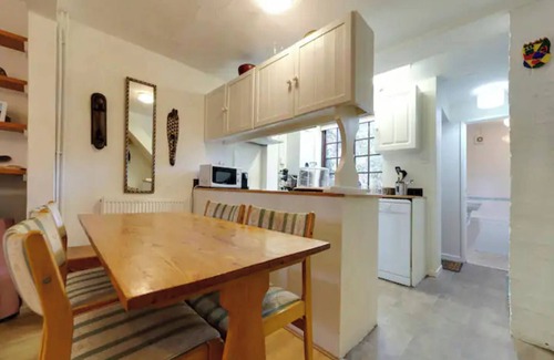 Cambridge City Centre House | Pass the Keys | Central Victorian family home | Pass the Keys