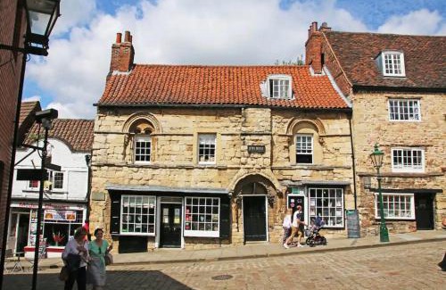 Lincoln Apartment | Pass the Keys Centrally located studio Flat