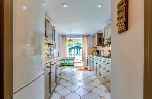 Cambridge House | Pass the Keys | Charming Victorian Terrace in centre of Cambridge