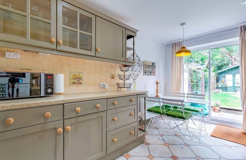Cambridge House | Pass the Keys | Charming Victorian Terrace in centre of Cambridge