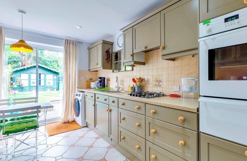 Cambridge House | Pass the Keys | Charming Victorian Terrace in centre of Cambridge