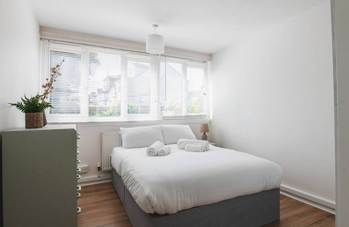 Tottenham Green Apartment | Pass the Keys | Convenient and Tranquil Flat in Seven Sisters