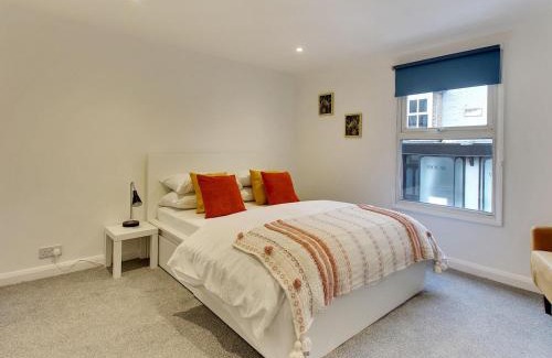Hawkhurst House | Pass the Keys Cosy Cottage Hawkhurst