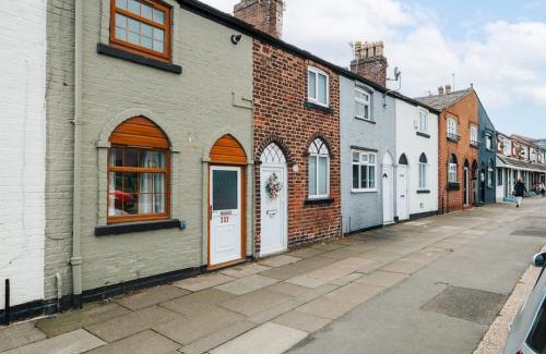 Knotty Ash House | Pass the Keys Cosy Liverpool Home. WiFi Parking Nr Alder Hey