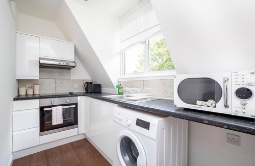 Park Royal Apartment | Pass the Keys | Cosy Studio for Business & Leisure
