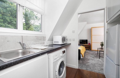 Park Royal Apartment | Pass the Keys | Cosy Studio for Business & Leisure