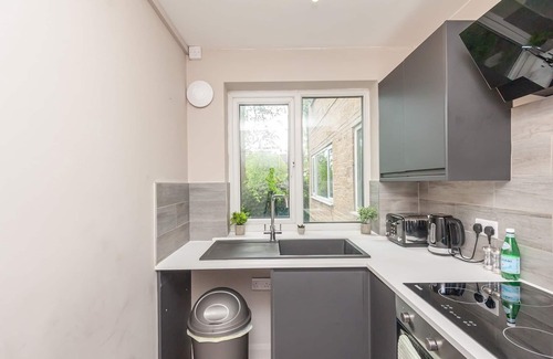Leeds Apartment | Pass the Keys | Couple’s Haven on the Banks of the River Aire