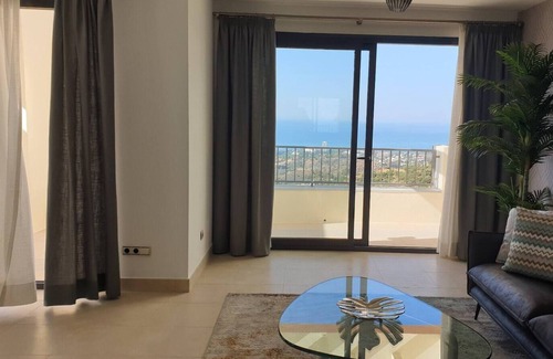 Marbella Apartment | Pass the Keys | Espectacular Penthouse con jacuzzi privado
