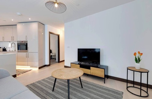 Cambridge Apartment | Pass the Keys | Flat 204 Station Square · Ultra Modern Flat next to Cambridge Station