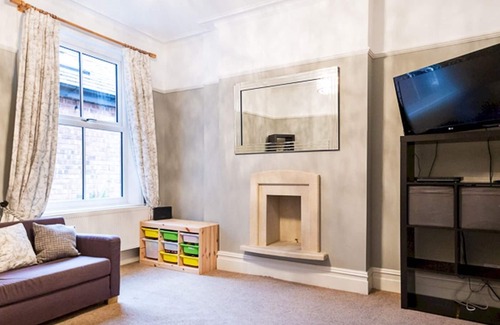 Offerton House | Pass the Keys | Large beautiful Edwardian Home in South Manchester