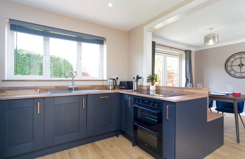 Bont Newydd House | Pass the Keys | Modern Town House, on the edge of Caernarfon