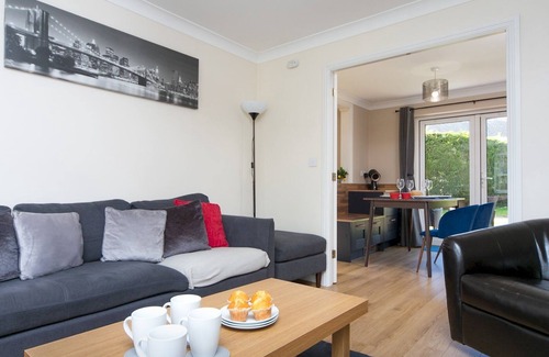 Bont Newydd House | Pass the Keys | Modern Town House, on the edge of Caernarfon