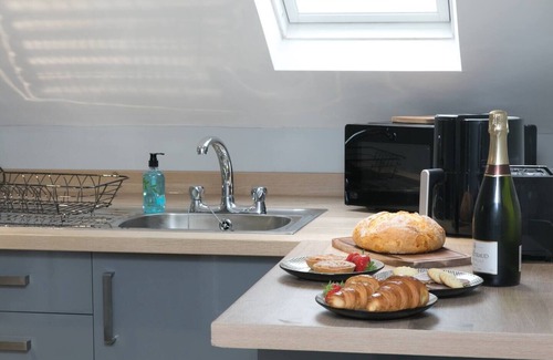 Llanddona Apartment | Pass the Keys | Modern en-suite room in country Pub/Restaurant (4)