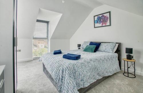 Lincoln House | Pass the Keys Motherby 6 · Town House with Free Parking