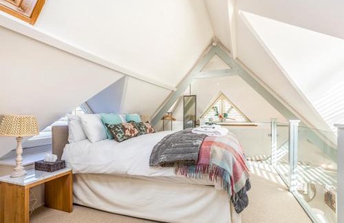 Funtington House | Pass the Keys Peaceful and beautiful 1 bedroom barn conversion