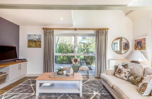 Funtington House | Pass the Keys Peaceful and beautiful 1 bedroom barn conversion