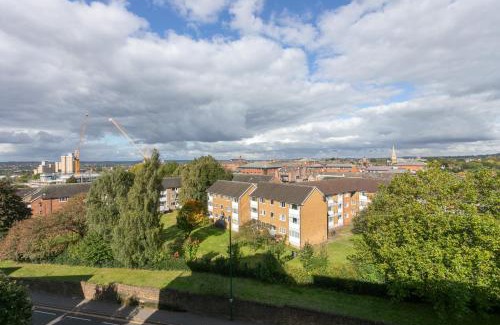 Nottingham Apartment | Pass the Keys Serenity Cottage A Cosy Retreat in Nottingham
