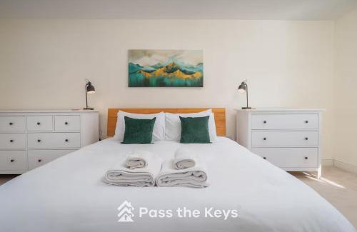 Marcham House | Pass the Keys Spacious Modern Family Home - 20 mins to Oxford