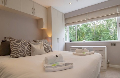 Newcastle-upon-Tyne RV Rental | Pass the Keys | Stunning Jesmond Home