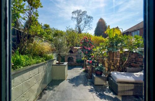 Offerton House | Pass the Keys Stunning Home sleeps 6
