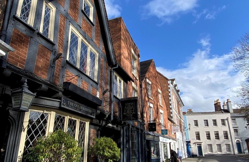 Shrewsbury House | Pass the Keys | Superbly Located Handsome Georgian Townhouse