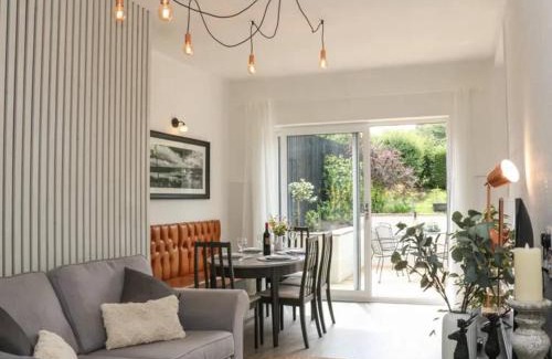 Hayfield House | Pass the Keys The Cabin Dog Friendly Haven with Hot Tub Sleeps 4