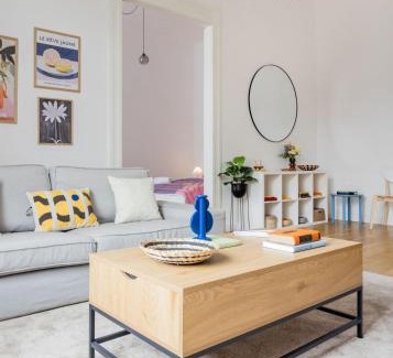 Csarnok negyed Apartment | Pastel Dream 3BR Central Gem Artful Spacious