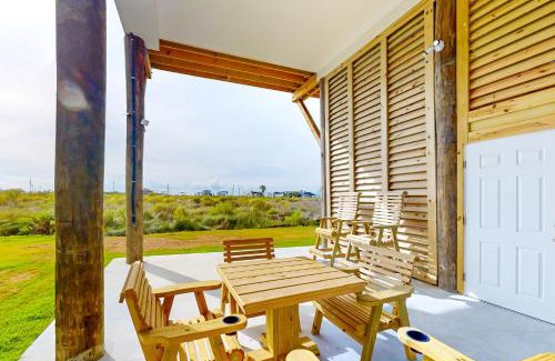 Gilchrist House | Pastel Sands