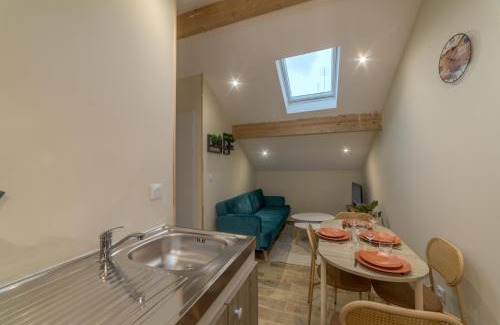 Leon Blum - Bon Coin Apartment | Pasteur Collection - Cozy & Warm - 4pers