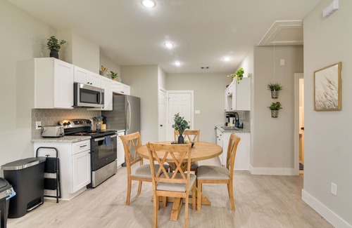 Northeast Houston Apartment | Patio & Fenced Yard: Apt 9 Mi to Dtwn Houston!