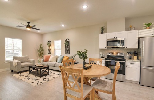 Northeast Houston Apartment | Patio & Fenced Yard: Apt 9 Mi to Dtwn Houston!