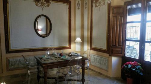 Centro - Sagrario Apartment | Patio San Jerónimo Casa de Arte