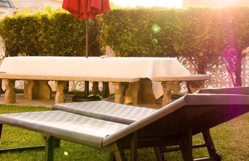 A Porqueira Apartment | Patos Beach - Garden