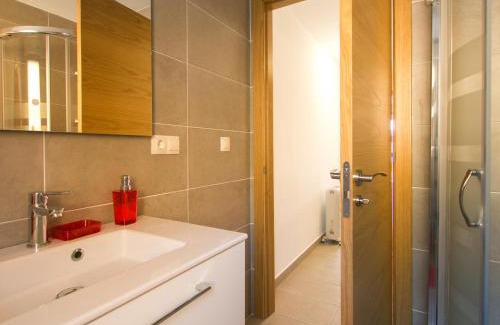 A Porqueira Apartment | Patos Beach - Garden