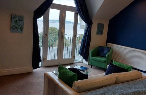 Mumbles Hotel | Patricks Boathouse