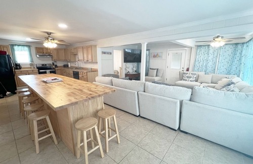 Grand Isle House | Patriot House - Beachfront - Island Realty