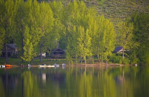 Winthrop Cabin | Patterson Lake One-Bedroom Cabin #601