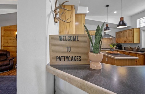 Donnelly Apartment | Patty Cake`s Cottage