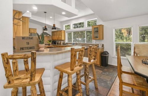 Donnelly Apartment | Patty Cake`s Cottage