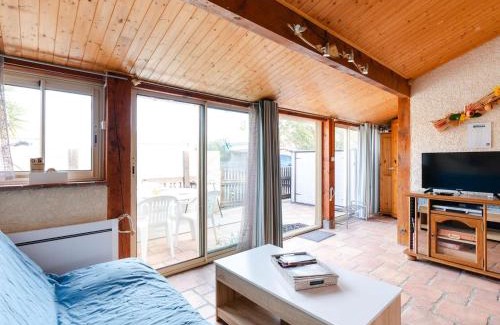 Les Ayguades Villa | Pavillon Climatisé T2 Mezzanine à 150m de la Plage - 5 Pers, Parking, Animaux Acceptés - FR-1-409-250