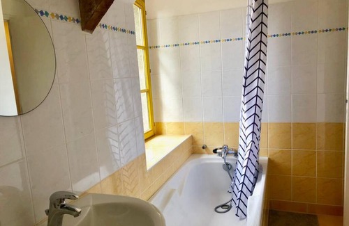 Becherel House | Pavillon du Manoir de la Quintaine