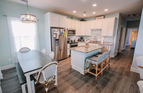 Fort Morgan House | Paws & Relax w/Dual King Suites, Stunning Views, & Updates Galore-Dog-Friendly