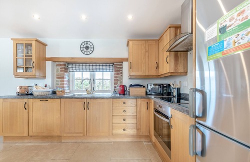 Porthyrhyd House | Paxton View Barn - Llanddarog